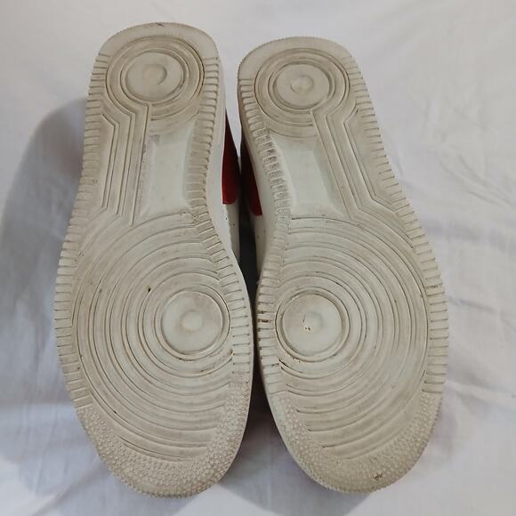 The Ohio State Men's 9 White Leather Red Contrast Low Ankle Sneaker AMAZING Sole - Picture 7 of 16